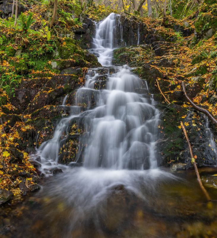 landscapes,nature,waterfall,hiking,vertical,autumn Vitoha waterfallphoto preview