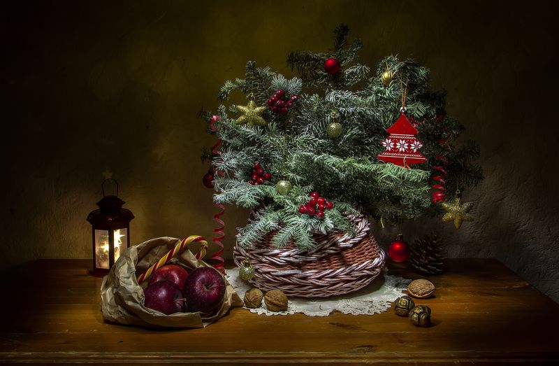 натюрморт, ель, яблоки Счастливого Рождества!photo preview