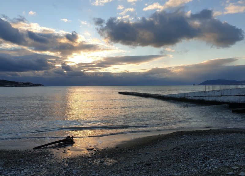 море, закат, берег, небо, облака, вечер, пейзаж Черноморские закаты в январеphoto preview