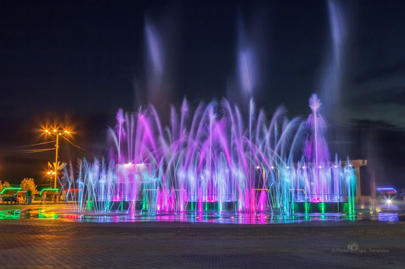 Пешеходный свето-динамический фонтан в Хабаровске