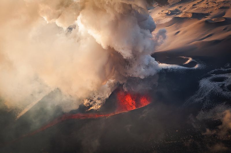 камчатка, извержение, вулкан Горящая земля Камчаткаphoto preview