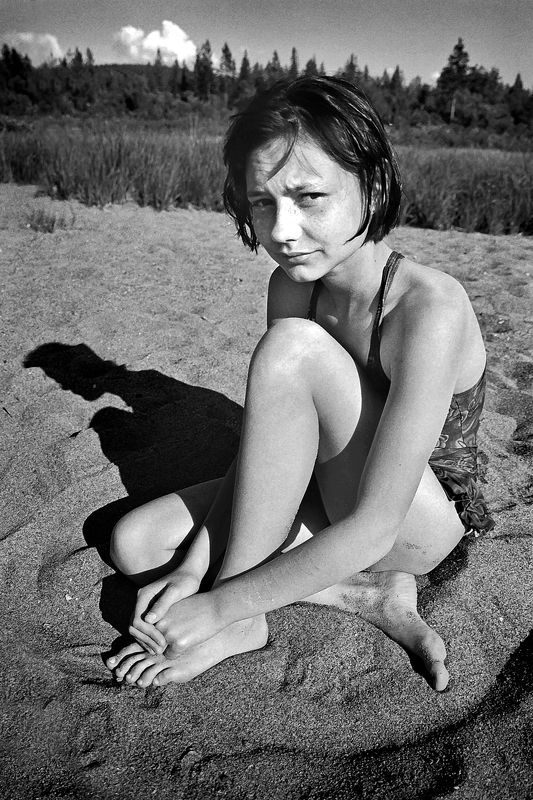 девушка, портрет, глаза, взгляд, волосы, апатиты, пляж, песок На песчаном пляже 2photo preview
