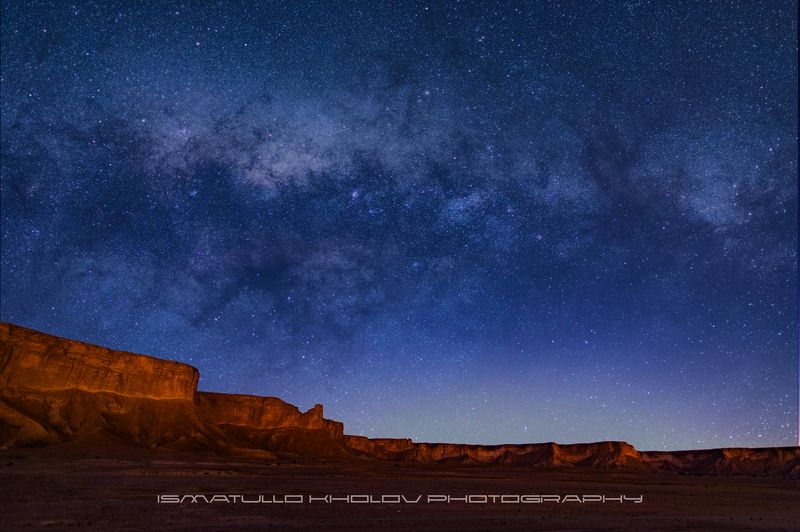 MILKY WAY OVER CANYON 