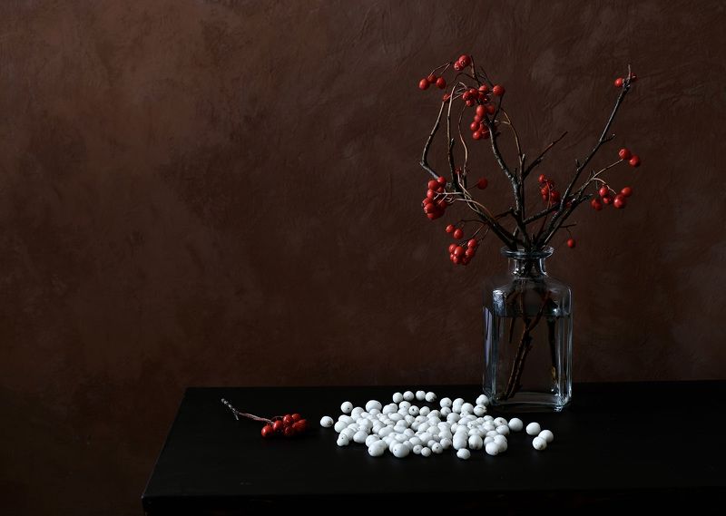 Still life, rowan, snowberry, red, white, winter, colors, mood, glass,  Снежноягодникphoto preview