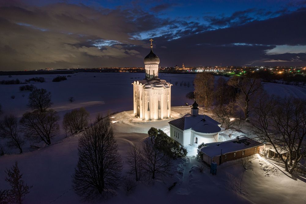 Церковь Покрова на Нерли луг