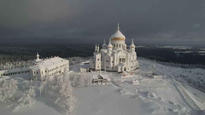 Белогорский Свято-Николаевский миссионерский мужской монастырьphoto preview