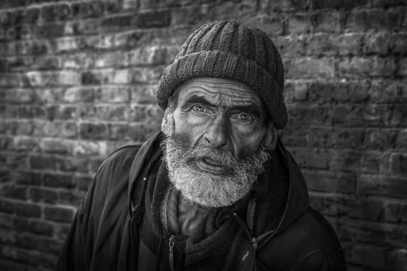 #people #portrait #street #hat #bread #face I\'m tiredphoto preview