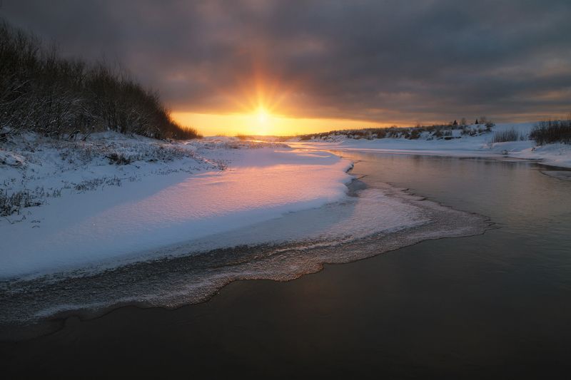 зима, река, закат Вечерняя заряphoto preview