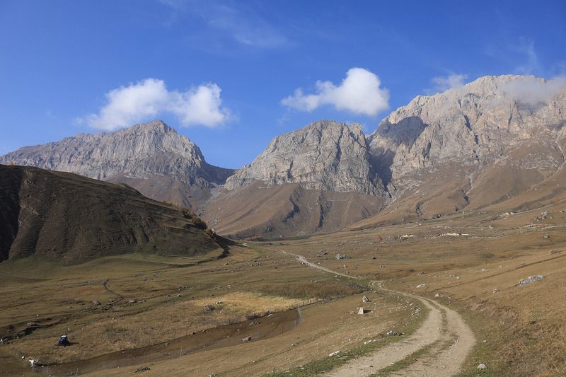 Кавказ, Ингушетия, Джейрахский район, Цей Лоам Дорога на перевал Цей Лоамphoto preview