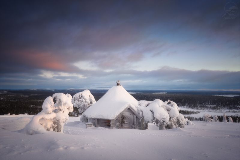 Зимний домикphoto preview
