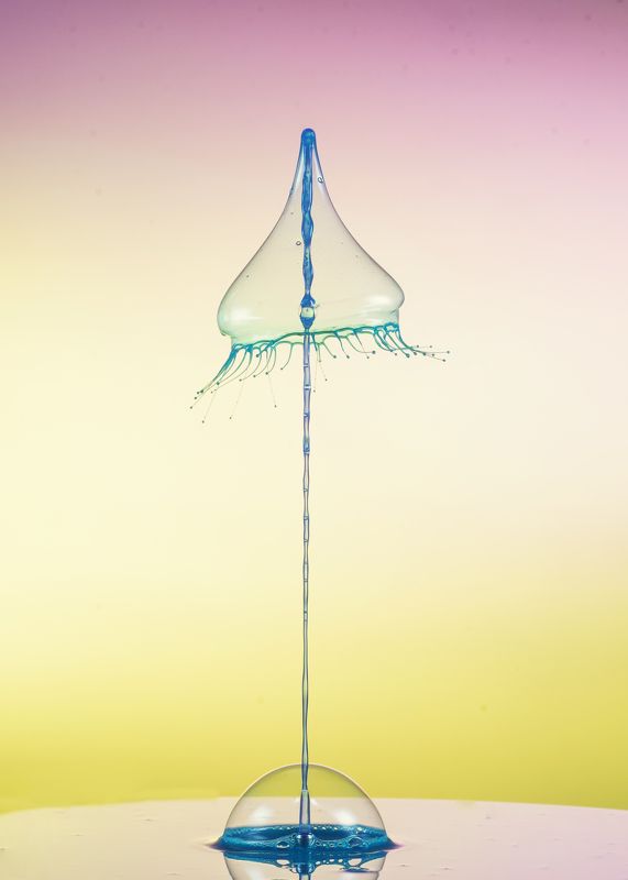 abstract,liquid,art,waterdrop,light,color,drop long fountainphoto preview