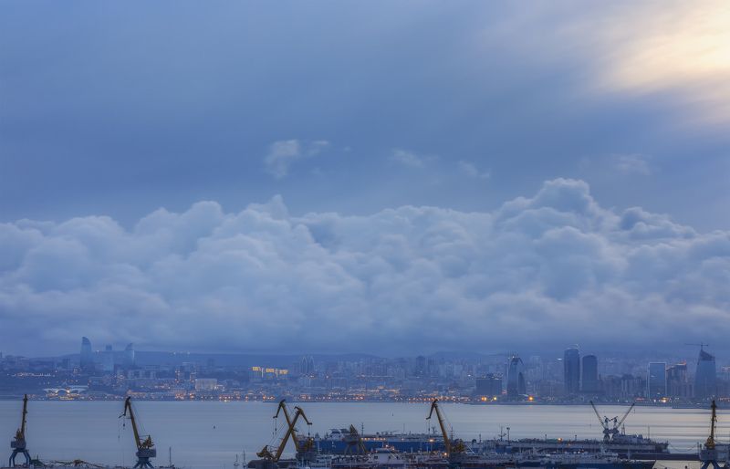 Эпическое небо небо над Баку