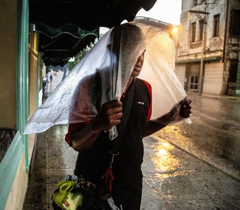 Куба. Под дождем