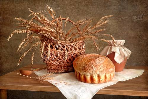 Колоски и хлеб