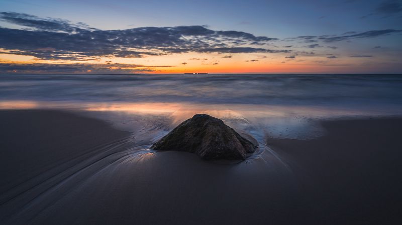 балтийское море, вечер, закат, камень *photo preview