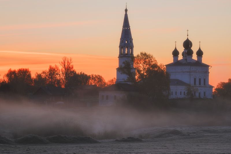 Туманным морозным майским утром в Осенево (Ярославской области)