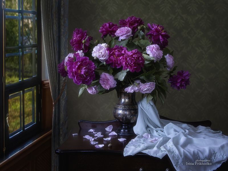 натюрморт, цветы, букеты, пионы, розы, интерьер Букет из пионов и роз в интерьереphoto preview