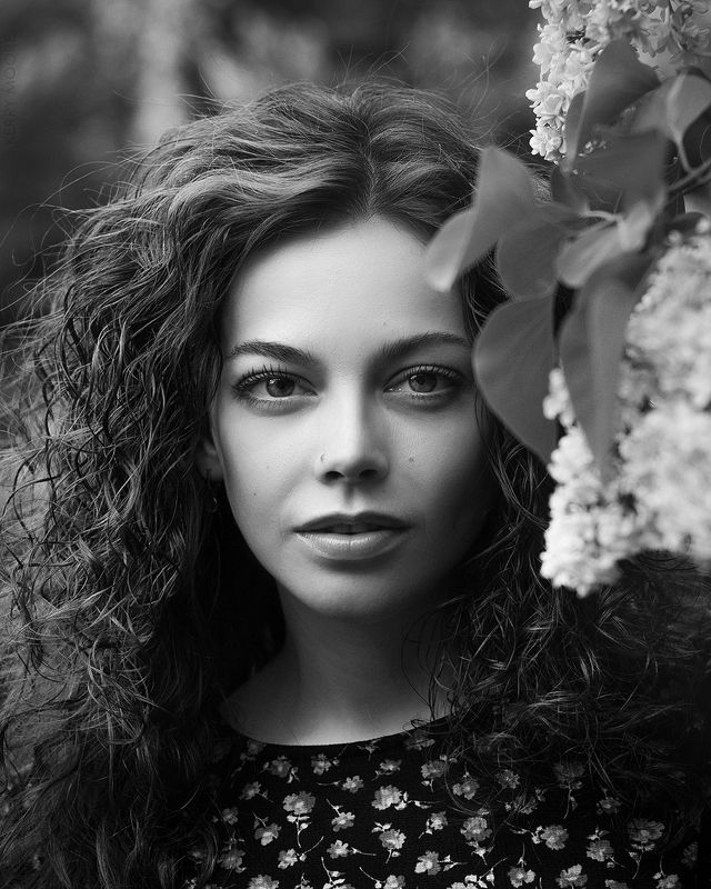 portrait, girl, black and white, bw, face, eyes, hair, model, head, flowers, lilac, nikon Angelicaphoto preview