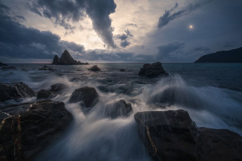 Landscape seascape longexpo sea mood bluehour moon sunset The Land of the Nephilim photo preview