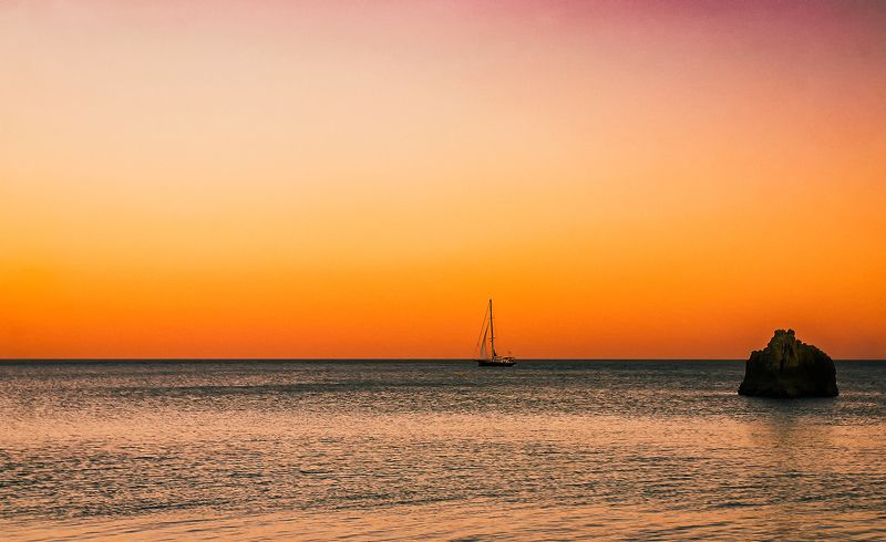sunset,пейзаж Lone sail. Sunsetphoto preview