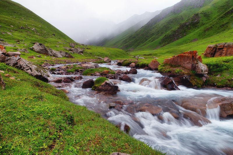 кыргызстан,горы, озеро кель-тор(2700м) Мгновение перед дождёмphoto preview