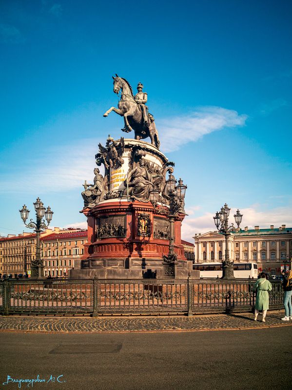 Памятник Николаю I после реставрации.