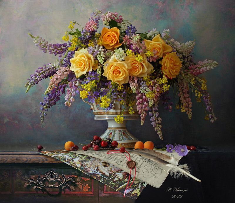 цветы, розы, люпины, фрукты, ягоды, ваза Натюрморт с цветами фото превью