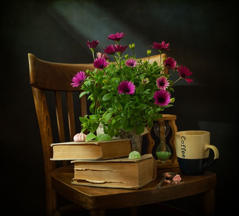 натюрморт, цветы, книги Время пить кофе...photo preview