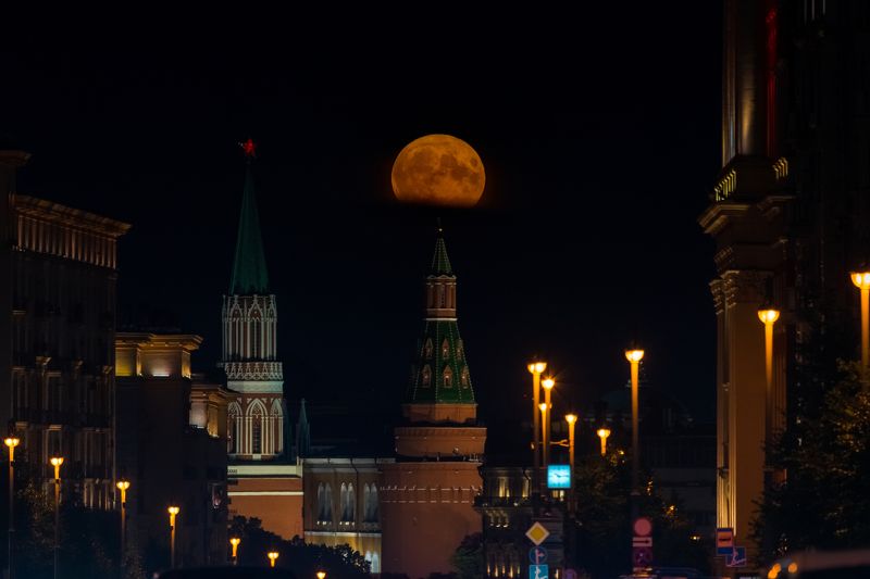 fullmoon, полнолуние, moon, architecture, kremlin, moscow, cityscape, city, russia, москва Полнолуние в Июлеphoto preview