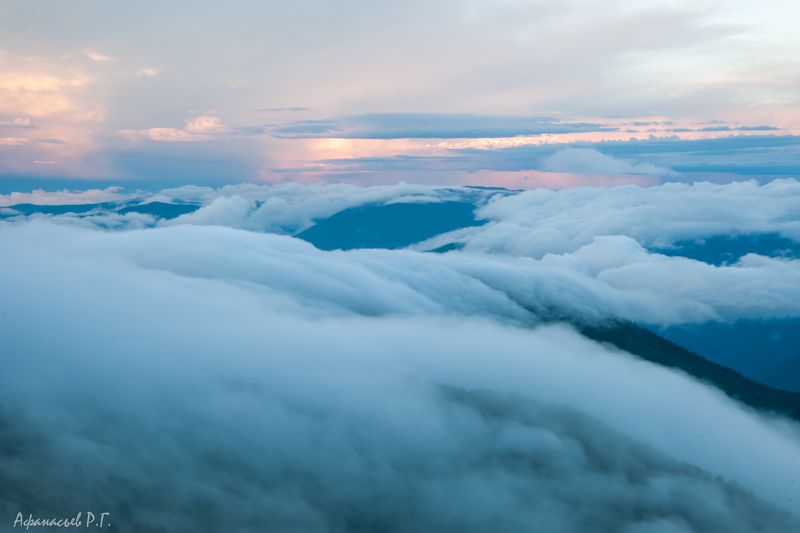 горы, облака Дыхание Землиphoto preview