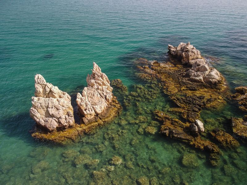 море, скалы, вода, дрон, аэросьемка, сицилия, италия Море и скалы у берегов Сицилииphoto preview