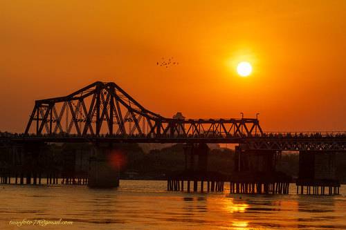 Sunset on the bridge Long Bien - Ha Noi - Viet Nam