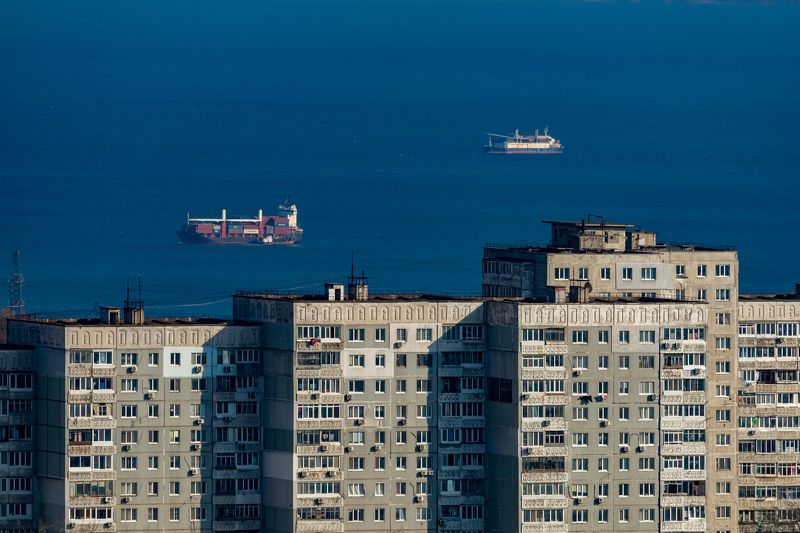 владивосток русскаяромантика панелька vladivostok brutalism sovietarchitecture  Hovering shipsphoto preview