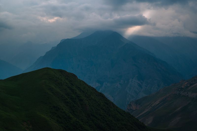 Врата дьявола Кавказ гора