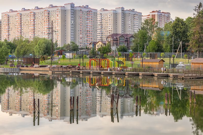 Архитектура Внуково у Пыхтинского пруда