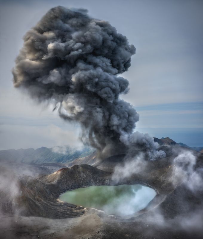 курилы Извержение вулкана Эбеко.photo preview
