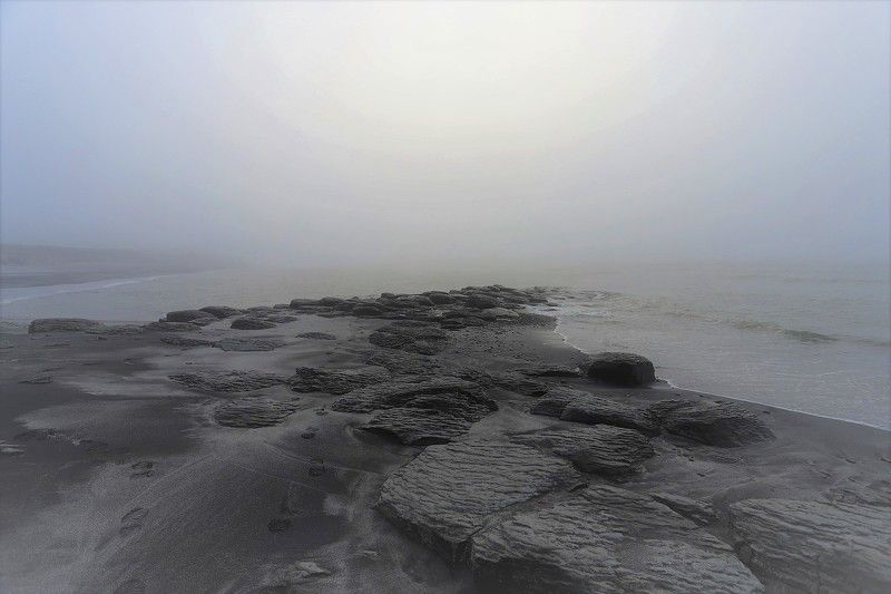 остров, итуруп, курильские острова, курилы, дальний восток, побережье, туман, камни, скалы, утро, океан, море Итурупское туманное...photo preview