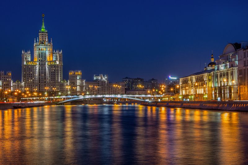 Огни ночного города... Москва.