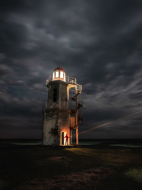 Смотритель маяка…  Lighthouse keeper... фото превью