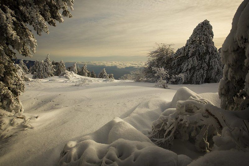 Крым. пейзаж. горы. зима. небо. Зимняя...photo preview