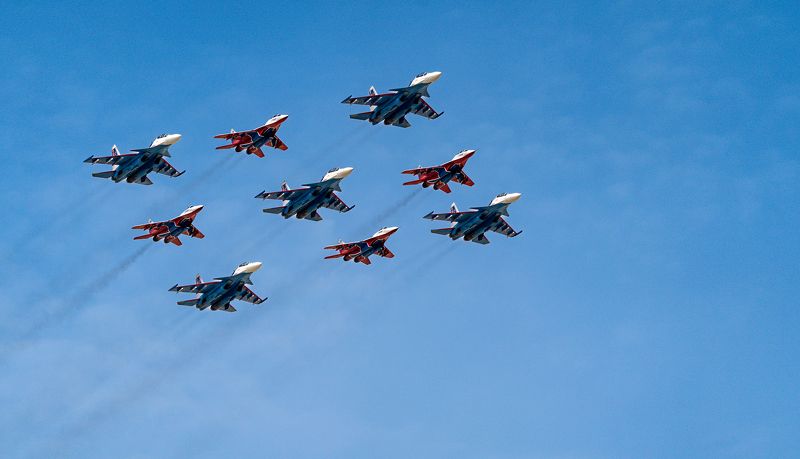 Россия,День Победы,9 мая,самолет, ВВС Русские витязи в небеphoto preview