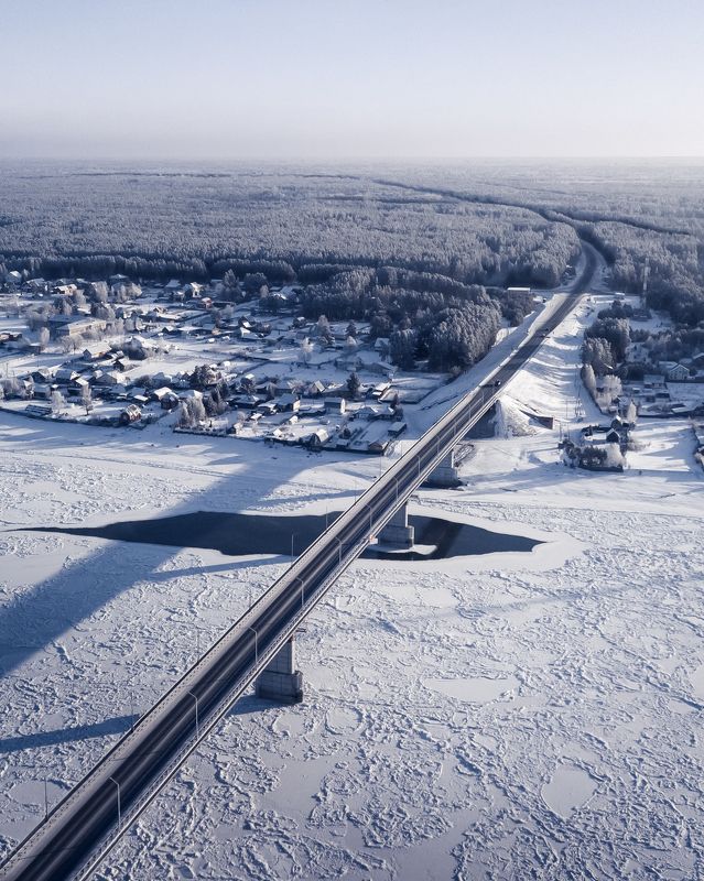 Зимний мост…  Winter bridge...