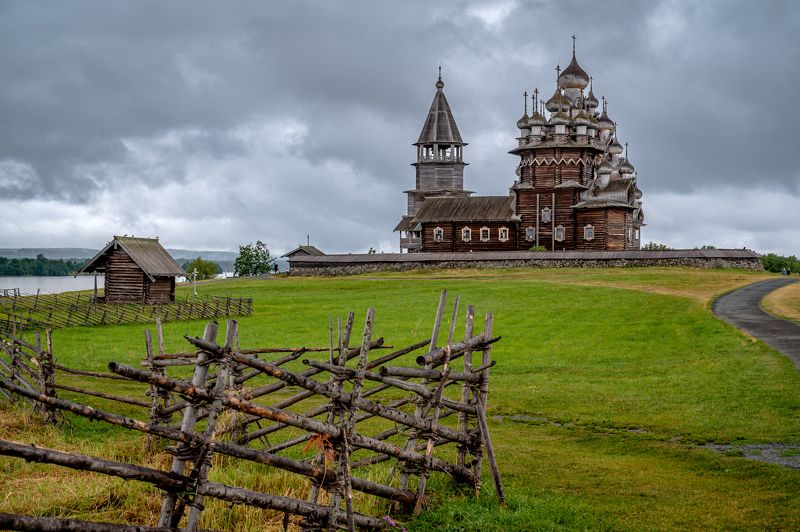 Фото Кижи с людьми