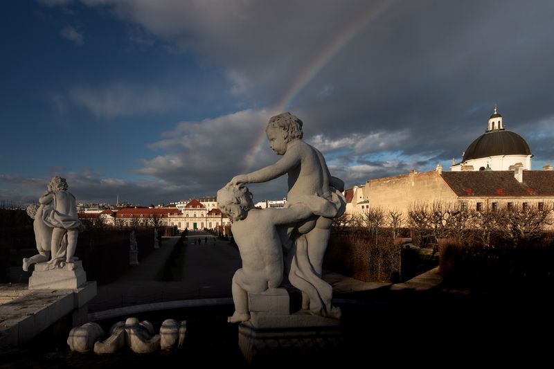 Kids stealing the rainbow in Belvedere, Vienna