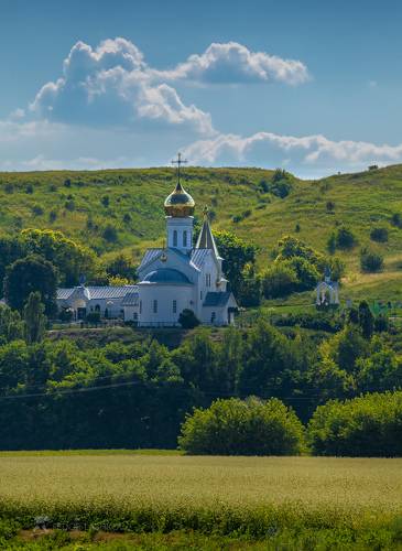 Святое Белогорье –летние жаркие дни