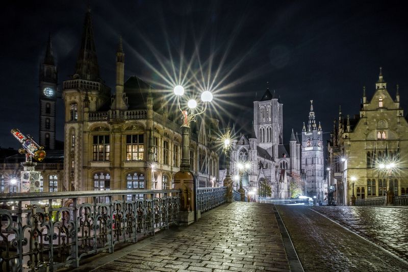 Rain in Ghent at night