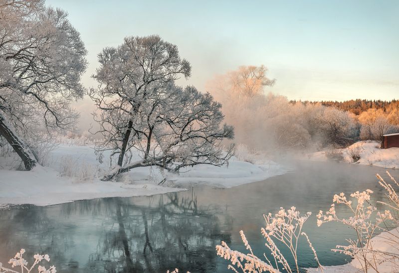 Морозным утром на реке
