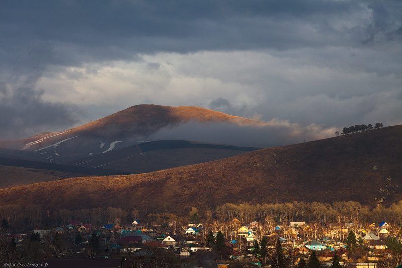 Село алтайское алтайский край погода на неделю. Село Алтайское Алтайский край достопримечательности. Село Алтайское Заозёрная улица 2 Алтайское Холмогорье. Предгорье Алтайский край.