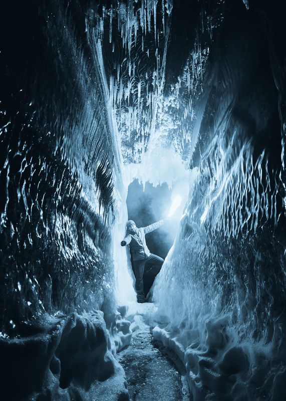 Байкал. Ледяные пещеры…  Baikal. Ice caves...