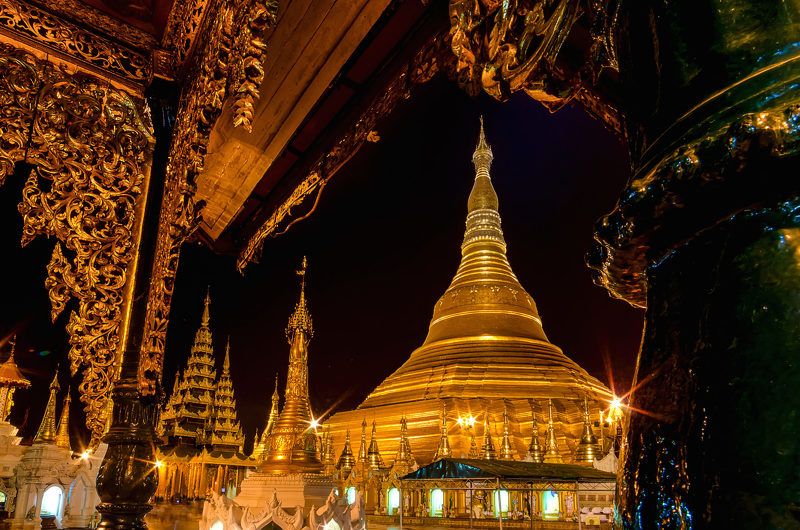 Золото пагоды Шведагон . Янгон. Мьянма (Бирма)